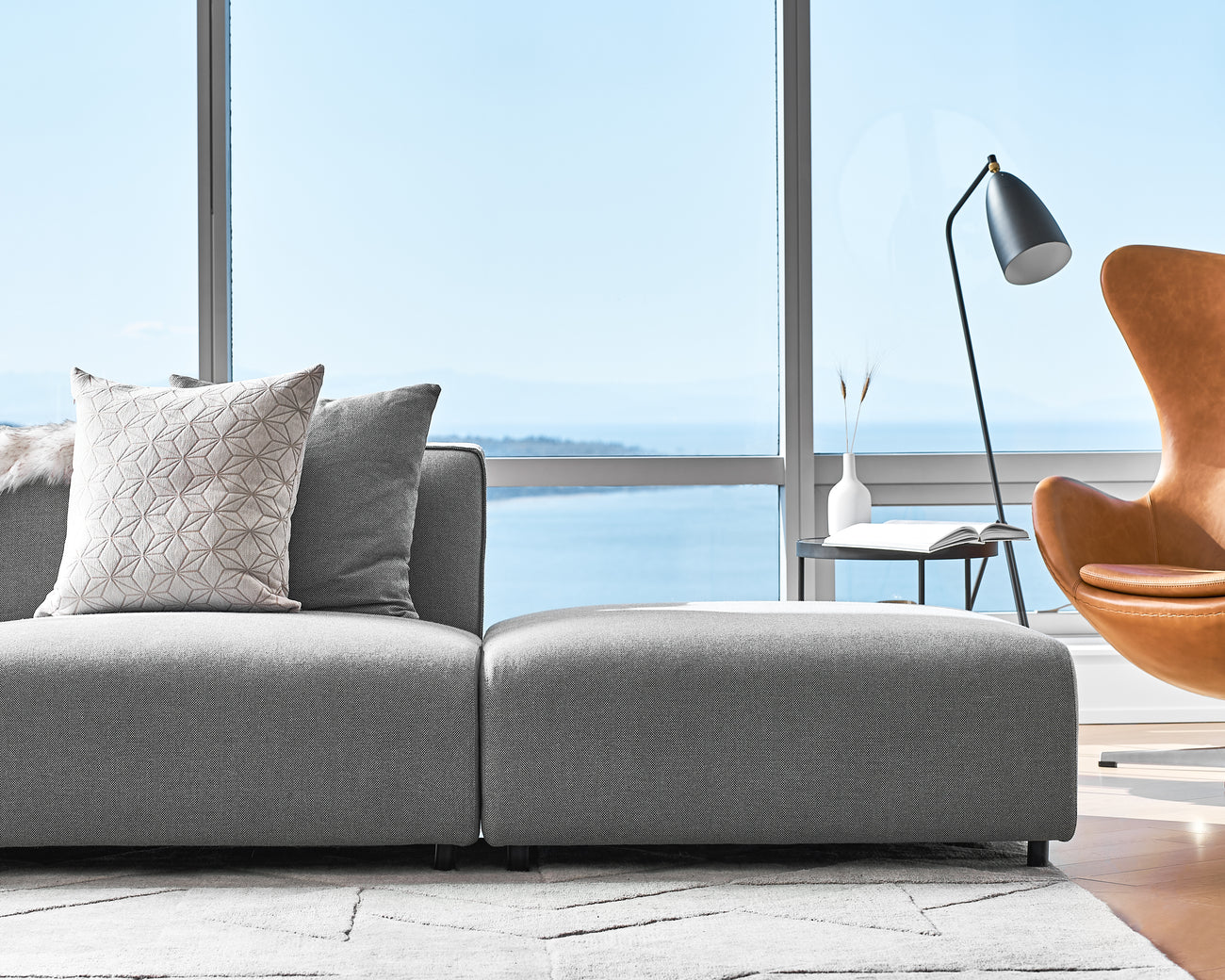 plush-velvet-black-modern-felt-alesund-open-left-open-right