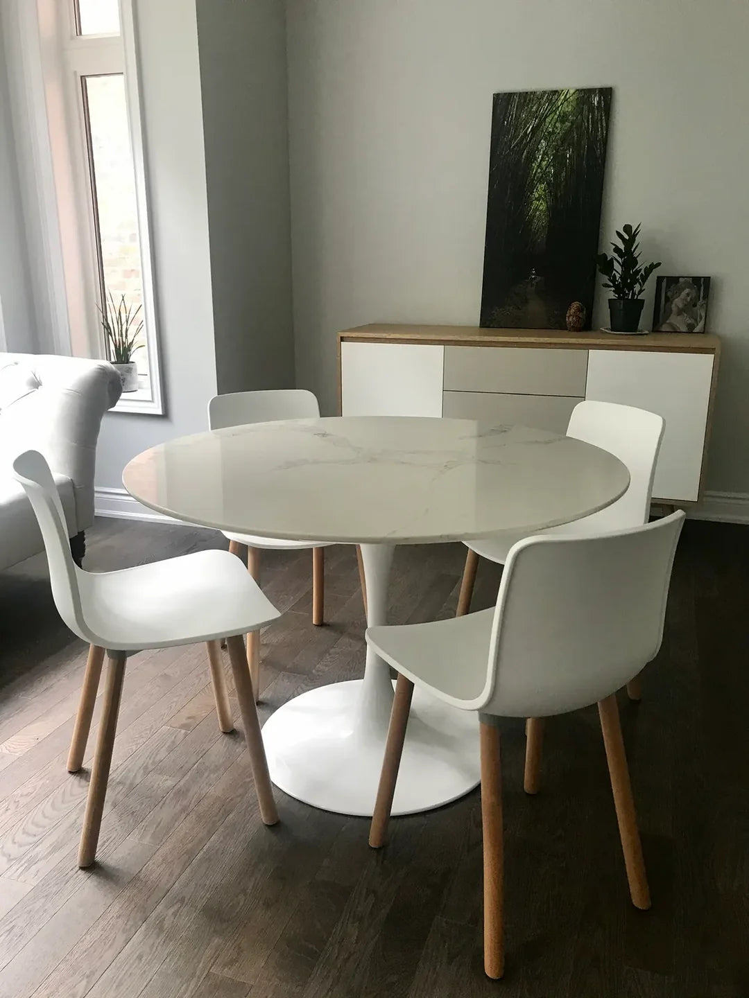 Tulip Table Round - Carrara