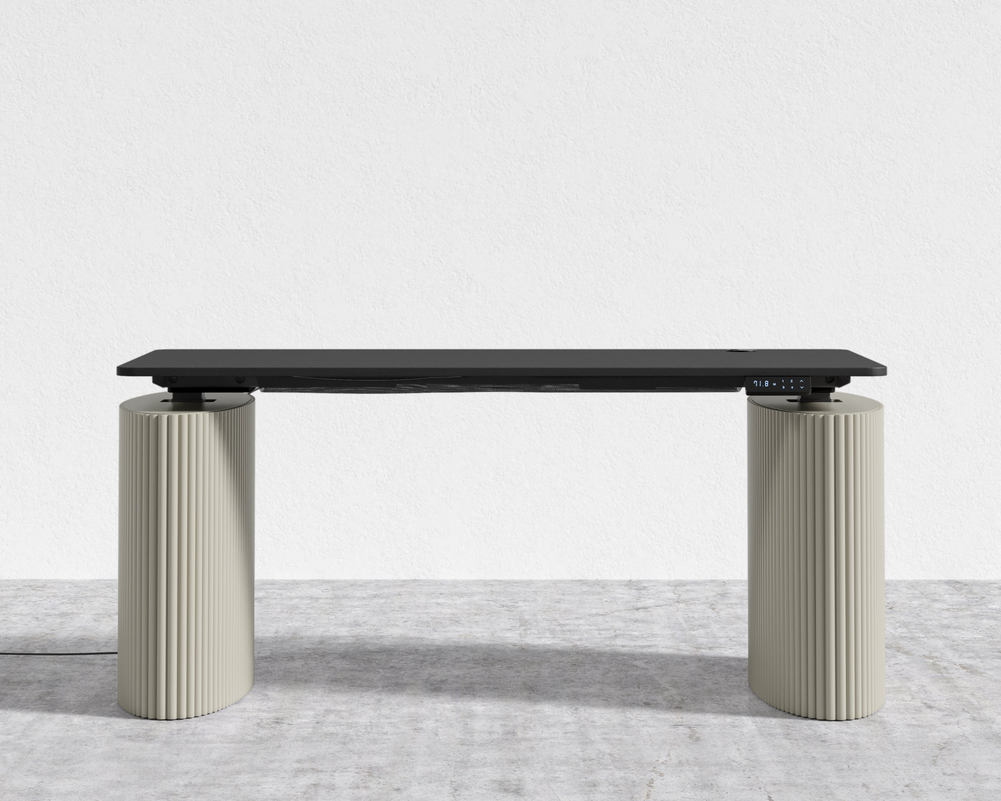 alabaster-matte-lacquer-black