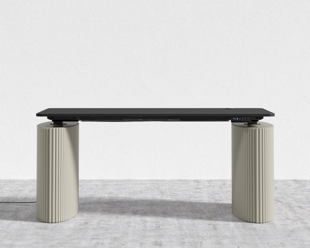 alabaster-matte-lacquer-black